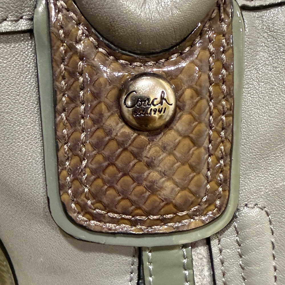 Coach Bag | Coach Shoulder Bag Gray - Silver Hardware Coach Hobo Bag - Picture 2 of 12